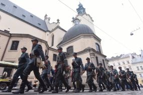 Participants in the March of Glory