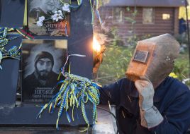 Демонтаж Мемориала памяти Героев Небесной Сотни