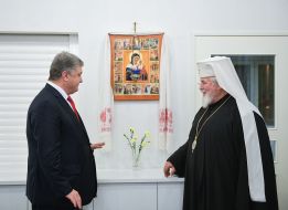 Petro Poroshenko and Archbishop Leo
