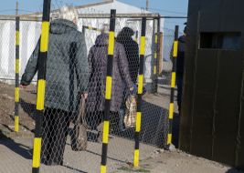 People pass on KPVV "Gnutovo"