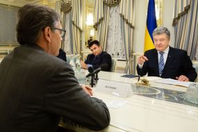 Petro Poroshenko and Rick Perry