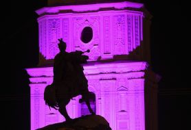 София Киевская, подсвеченная фиолетовым цветом