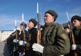 Военнослужащие