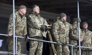 Mikhail Zabrodsky, Petro Poroshenko and Victor Muzhenko