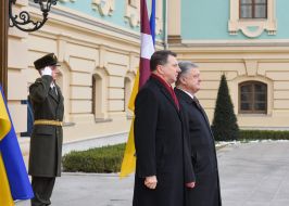 Petro Poroshenko and Raimonds Vejonis