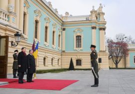 Petro Poroshenko and Raimonds Vejonis