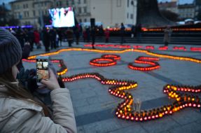 The action "Light a candle of memory" in Lviv