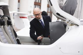 Arseny Yatsenyuk  