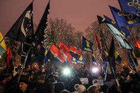 Representatives of the "Freedom" and "Congress of Ukrainian Nationalists" on the Square of the Constitution before the Parliament