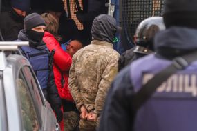 Police detain participants of the fight