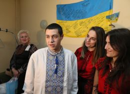 Військовий в вишиванці