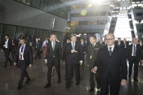 Jens Stoltenberg and Petro Poroshenko