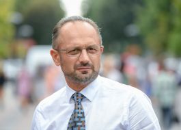 Роман Безсмертний