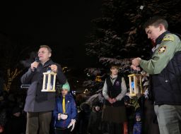 Пластуны передали Андрею Садовому Вифлеемский огонь мира