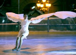 Ice-fire show