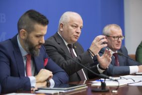 Учасники прес-конференції