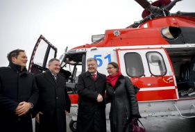 Mathieu Louvo, Arsen Avakov, Isabel Dumont and Petro Poroshenko