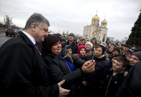 Petro Poroshenko is photographed with a woman