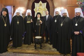 Metropolitan Epiphaniy, Patriarch Bartholomew and Petro Poroshenko