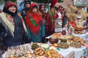 Учасники свята "Щедрий вечір! Добрий вечір!"