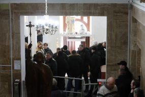 Supporters of Kateryna Amosova in the hall of the NMU them. Bogomolets