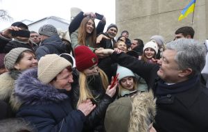 Petro Poroshenko communicates with Cherkasy