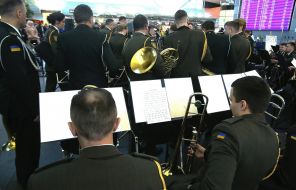 Оркестры ВСУ и Нацгвардии в аэропорту "Борисполь"