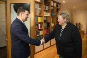 Vladimir Groisman and Erna Solberg