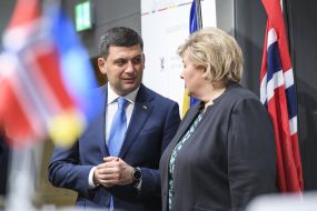 Vladimir Groisman and Erna Solberg