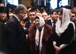 Petro Poroshenko, Vera Bogdanyuk and Marina Poroshenko