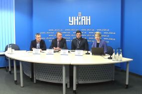Mikhail Samus, Volodymyr Ohryzko, Andriy Borovik and Olena Tregub