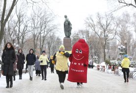Animator dressed as a condom