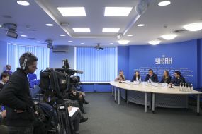 Участники пресс-конференции