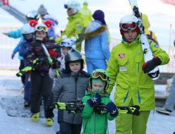 Tourists at the ski resort "Bukovel"