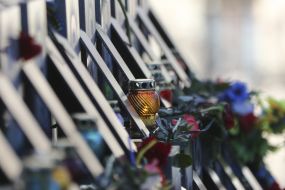 Lamp on the spot of Heroes of Heavenly Hundreds memory