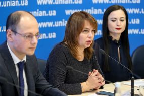 Антон Годня, Наталья Веселова и Анне Быкова