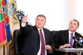 Arsen Avakov, Igor Bondarenko