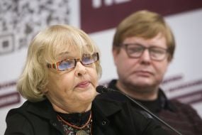 Ada Rogovtseva and Vladimir Zhemchugov