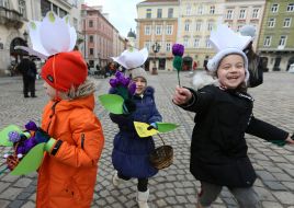 Участники акции "Сохраним первоцветы!"