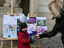 Участники акции "Сохраним первоцветы!"