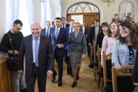 Vladimir Groysman and Liliya Grinevich