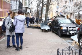 Последствия сильного ветра в Киеве