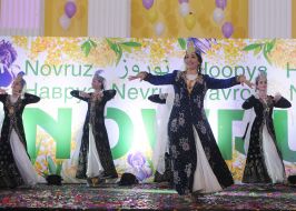 Танец в национальных костюмах