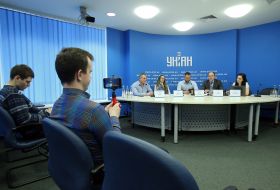 Участники пресс-конференции