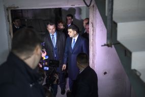 Volodymyr Groisman, Oleg Synyutka