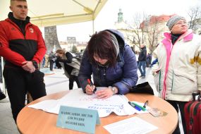 Participants of the action in support of captive seamen