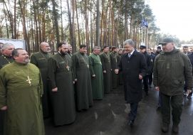 Petro Poroshenko, Yuri Allerov and military chaplains