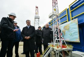 Petro Poroshenko visits the plant Discovery - Drilling Equipment (Ukraine)  