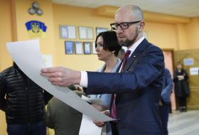 Arseniy Yatsenyuk with his wife Theresa