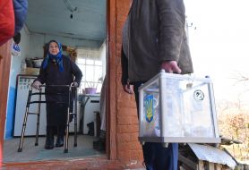 Пожилая женщина